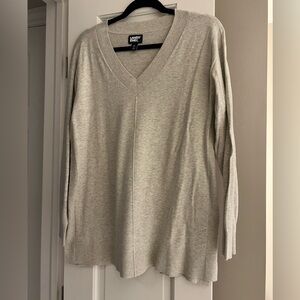NWOT Lands' End Women's Light Gray V-Neck Sweater
